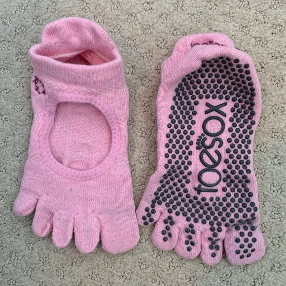 Pilates/Yoga socks - Picture 2 of 3